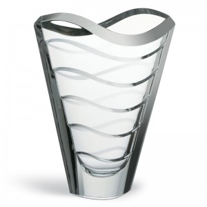 2-baccarat-vase-wave