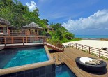 Peace and privacy – are the things that people mainly expect when they go to the Seychelles. Many compare the Seychelles with a paradise. Nature is fabulous there and the hotel should be fantastic too.