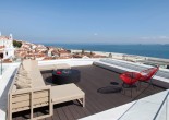 If are wondering where to stay in Lisbon, you should know that you have many different choices beyond the traditional hotels. Although hotels in Lisbon are a great option, you'll also find hostels or apartments to enjoy.